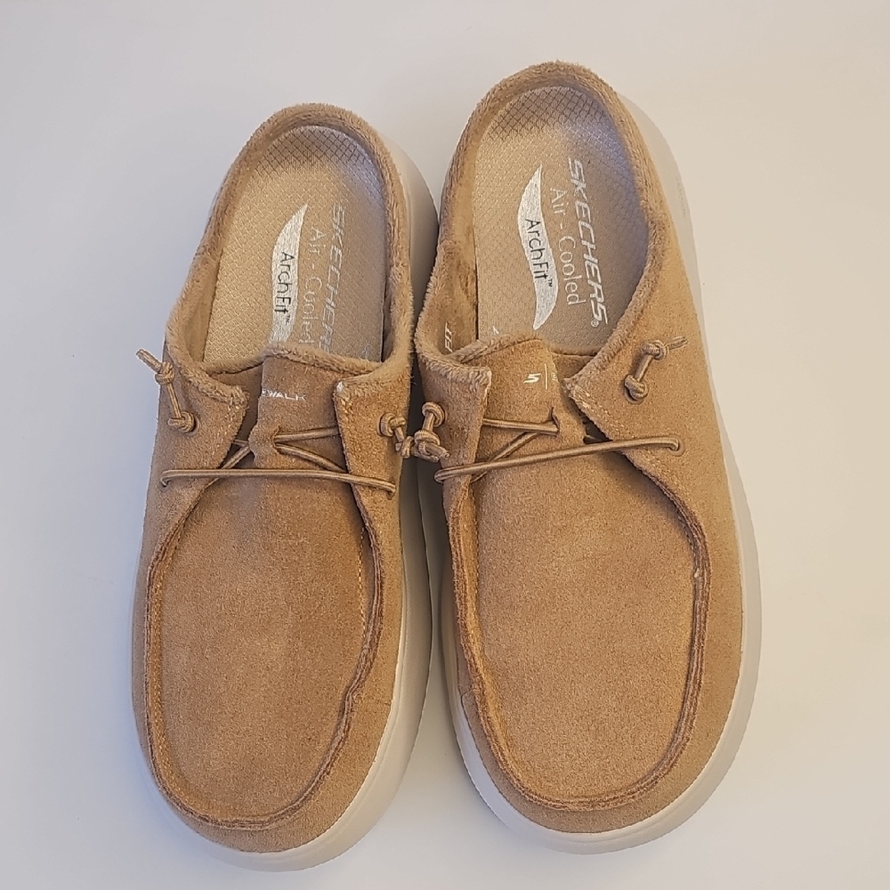 Skechers Women’s Slip-On Suede Mules in Tan Size 9 - Picture 6 of 7